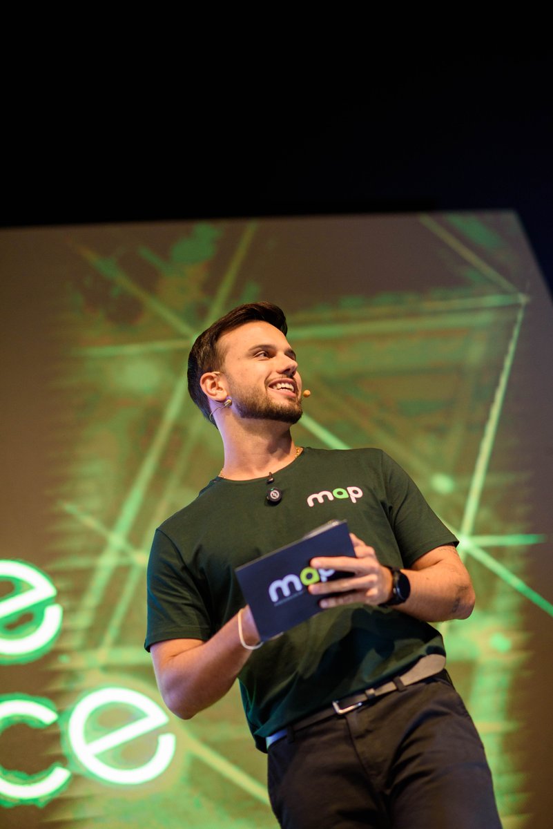 Pedro Spinelli em apresentação